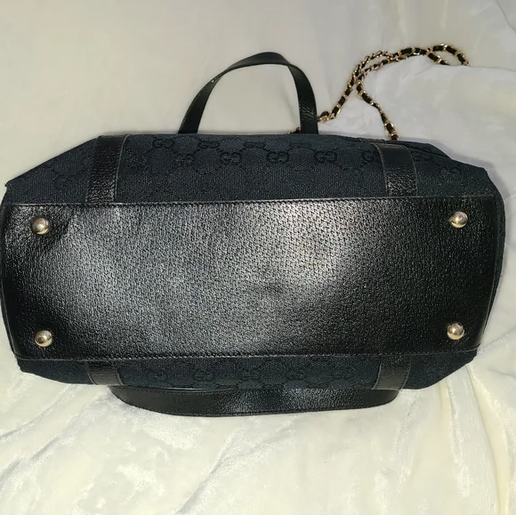 Authentic Gucci GG Black Canvas Abbey Zip Tote Shoulder Gold Hardware Bag - Picture 12 of 13